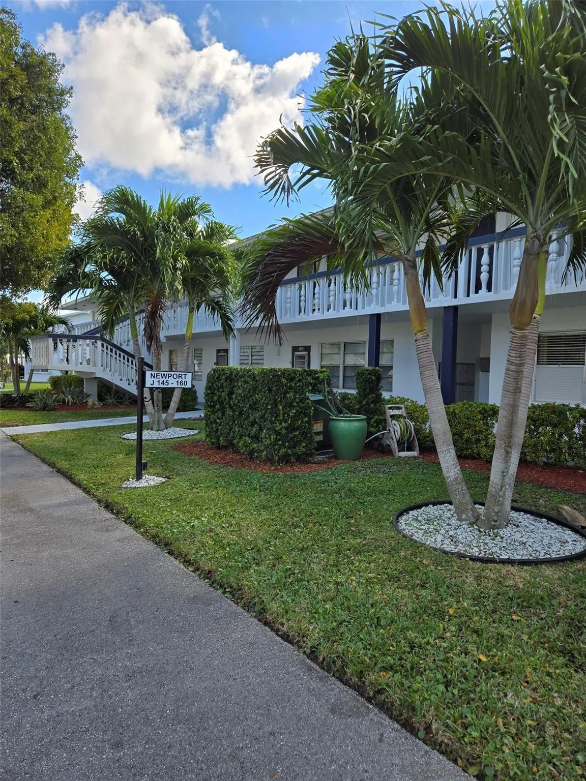159 Newport J, #159