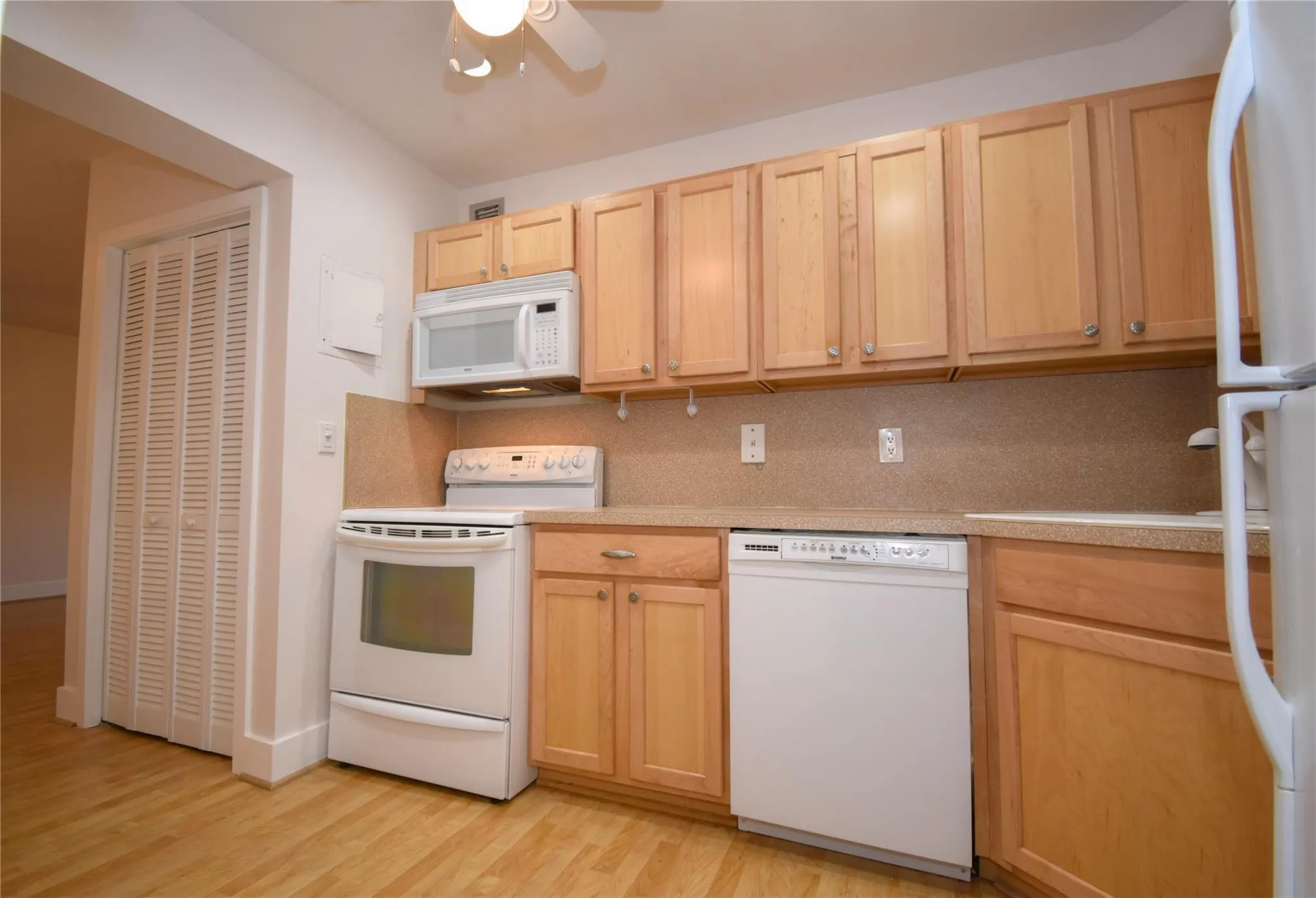 200 NE 19th Ct, #209M