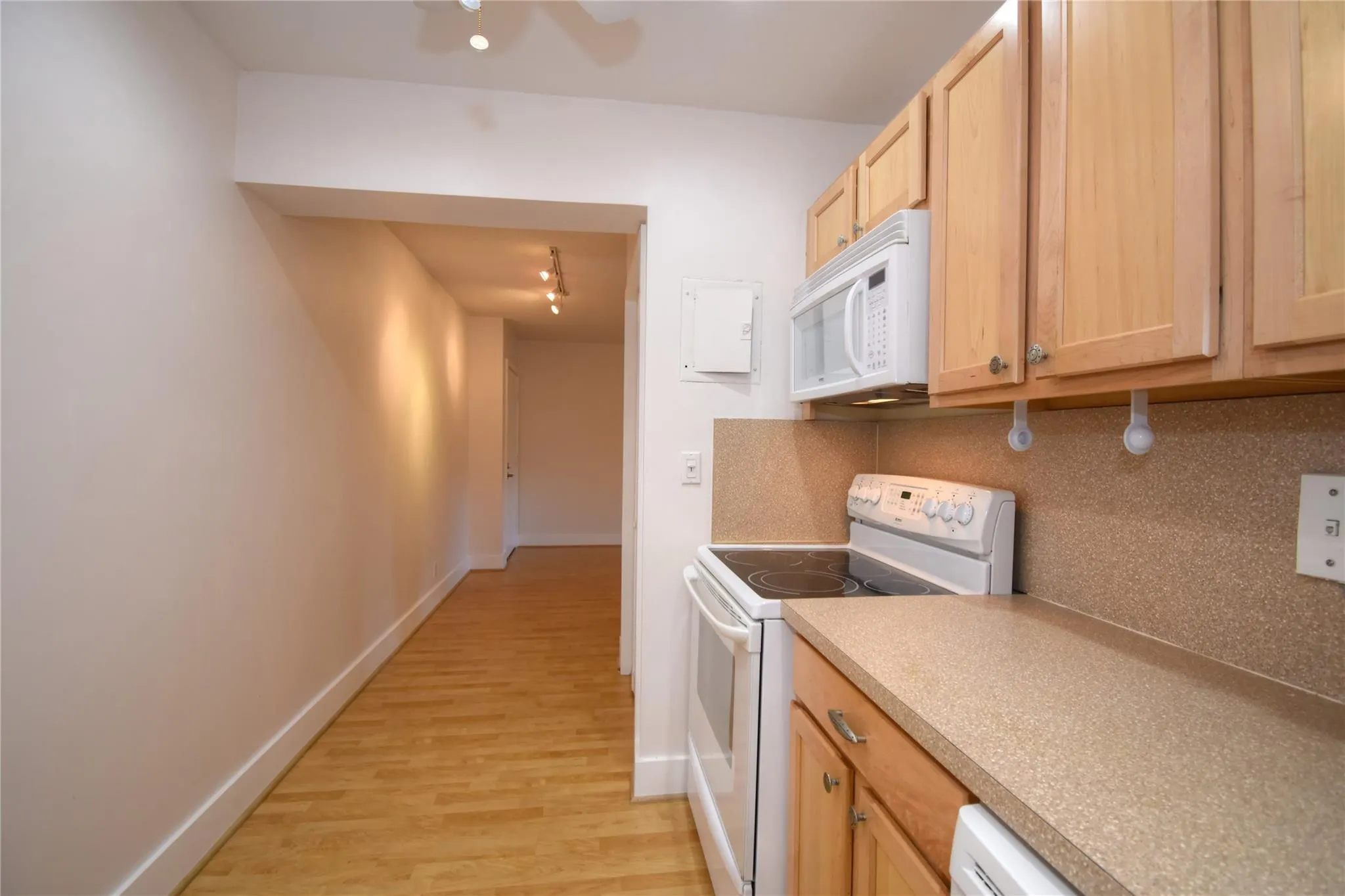 200 NE 19th Ct, #209M