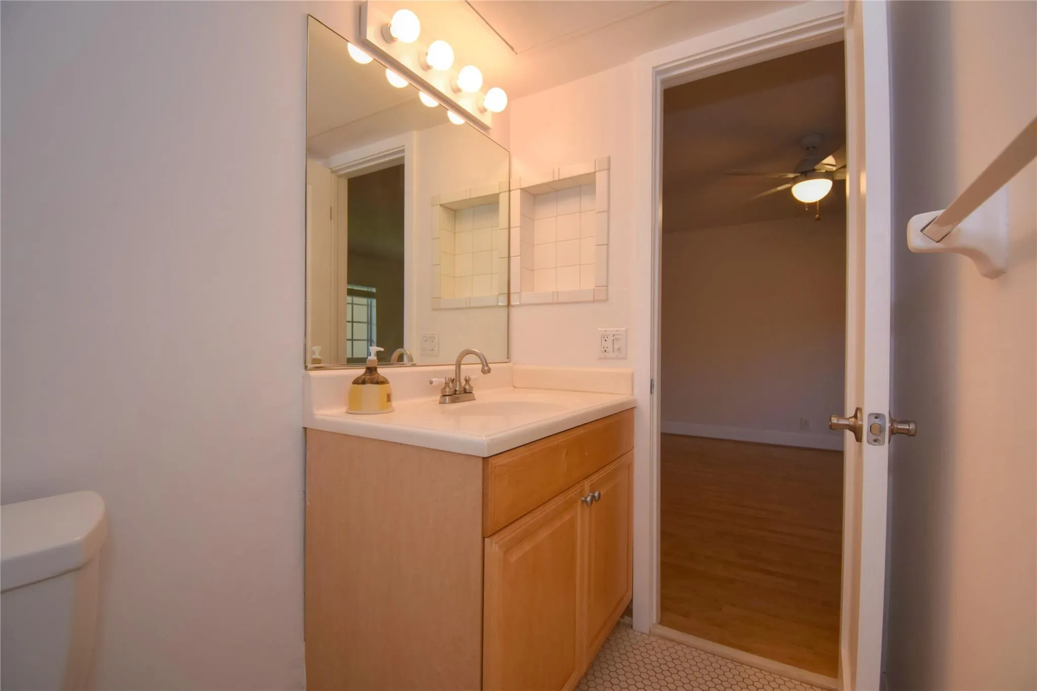 200 NE 19th Ct, #209M