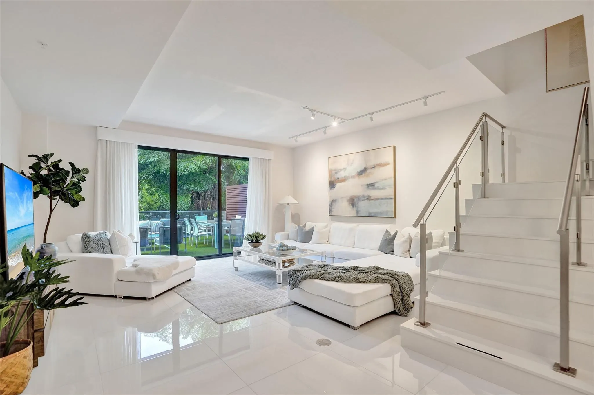 3030 N Ocean Blvd, #S104