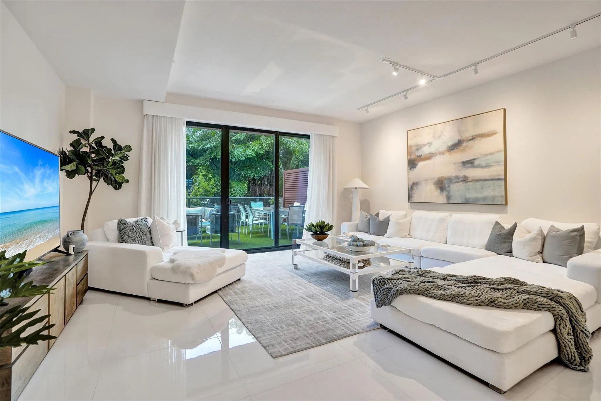 3030 N Ocean Blvd, #S104