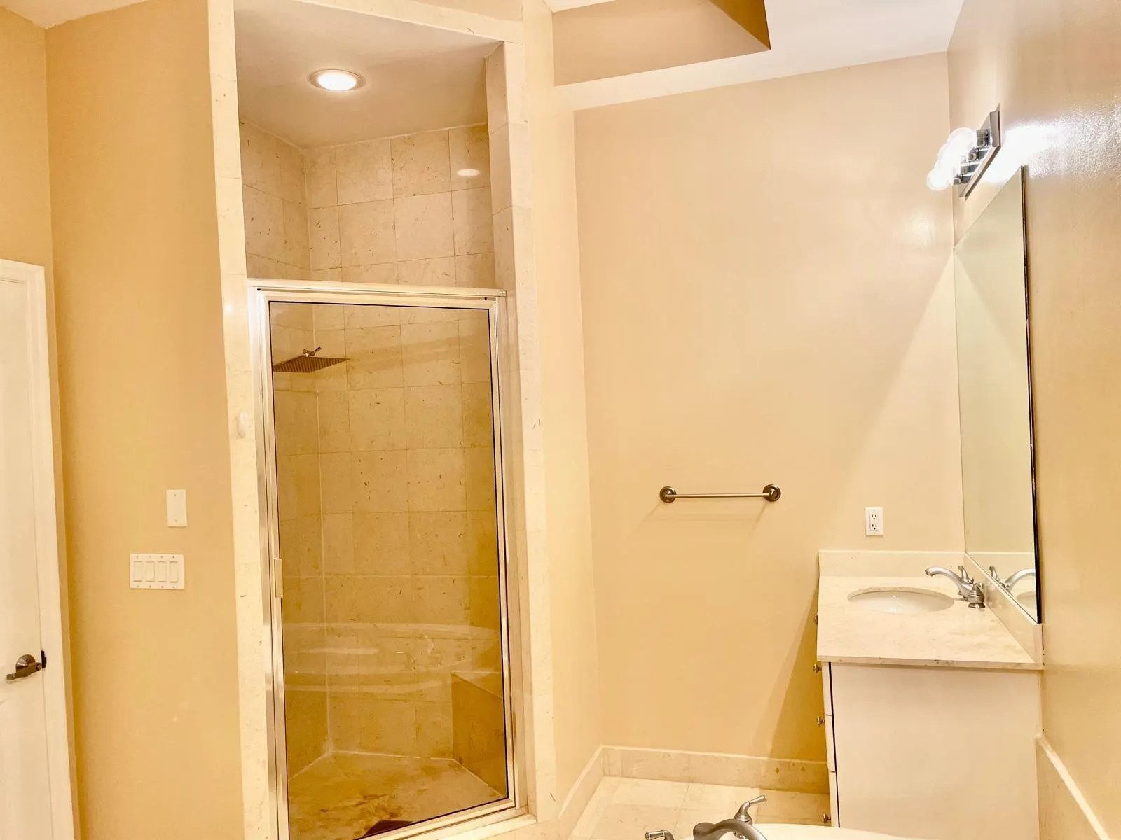 801 S Olive Ave, #409