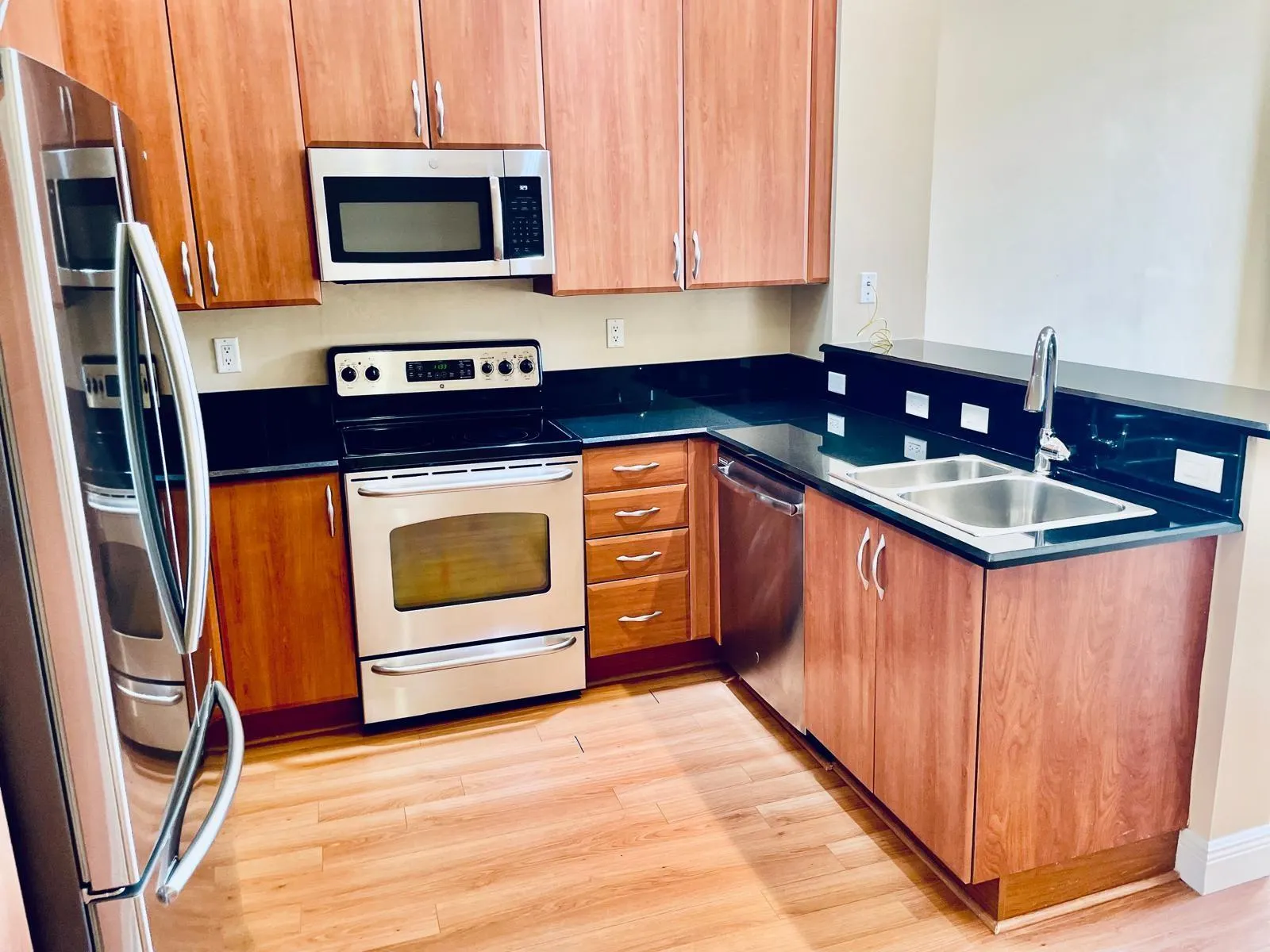801 S Olive Ave, #409