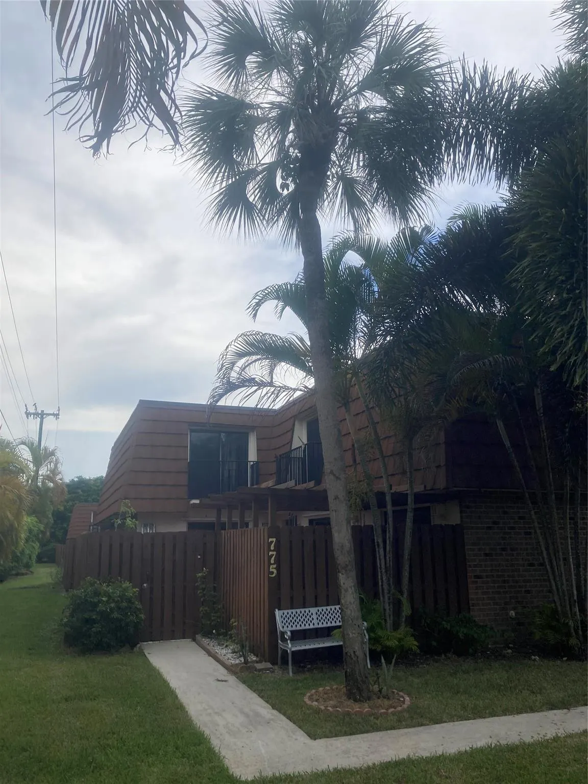 775 SW 120th Way