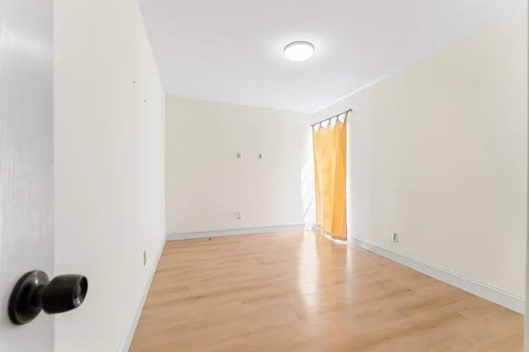 8925 Palm Tree Ln, #8925