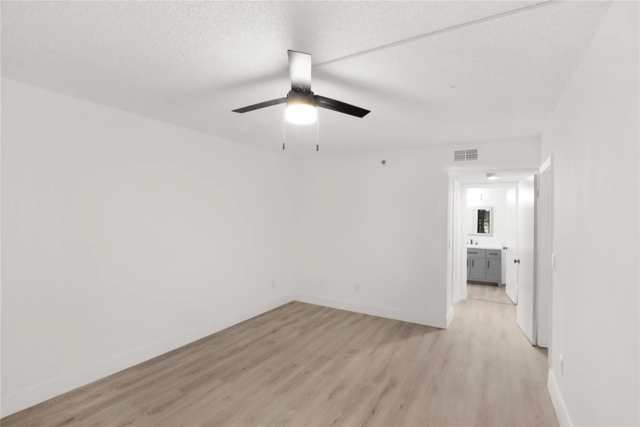 23344 Carolwood Ln, #302