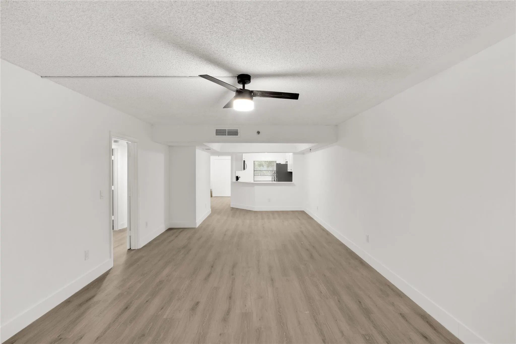 23344 Carolwood Ln, #302