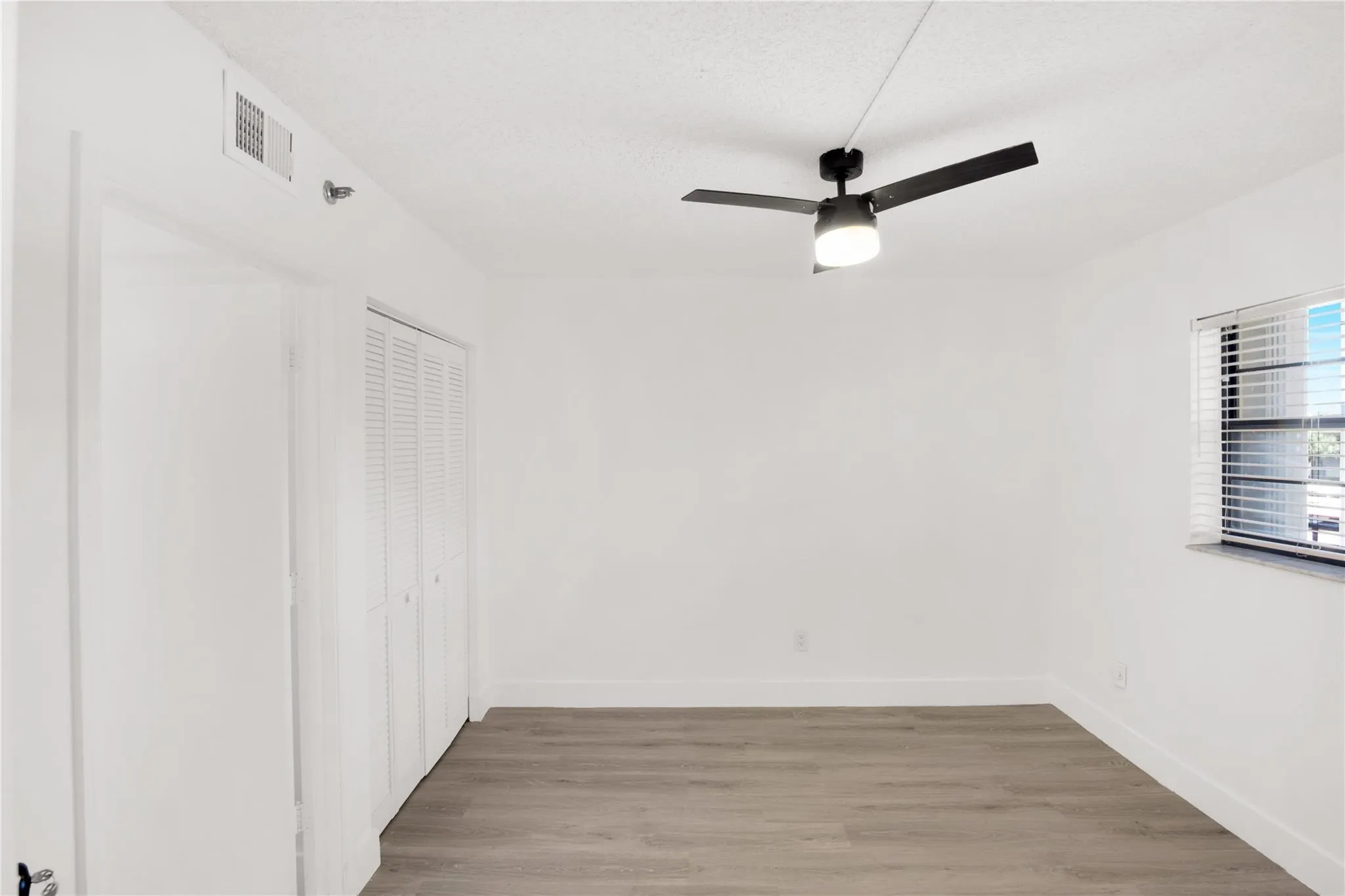 23344 Carolwood Ln, #302