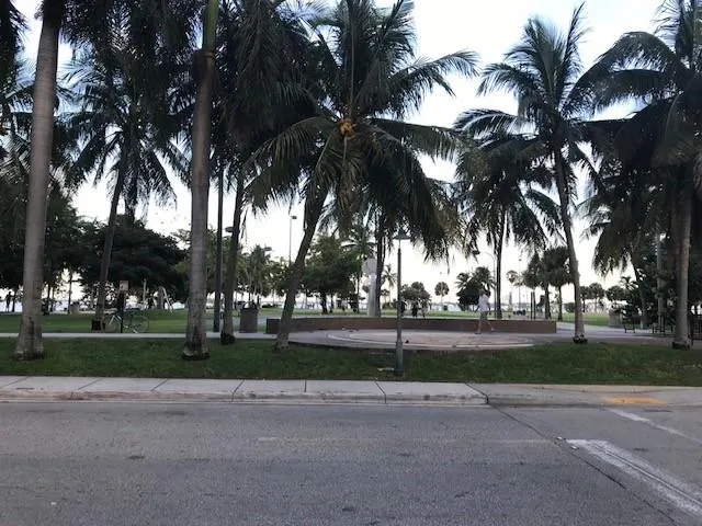2000 N Bayshore Dr, #308