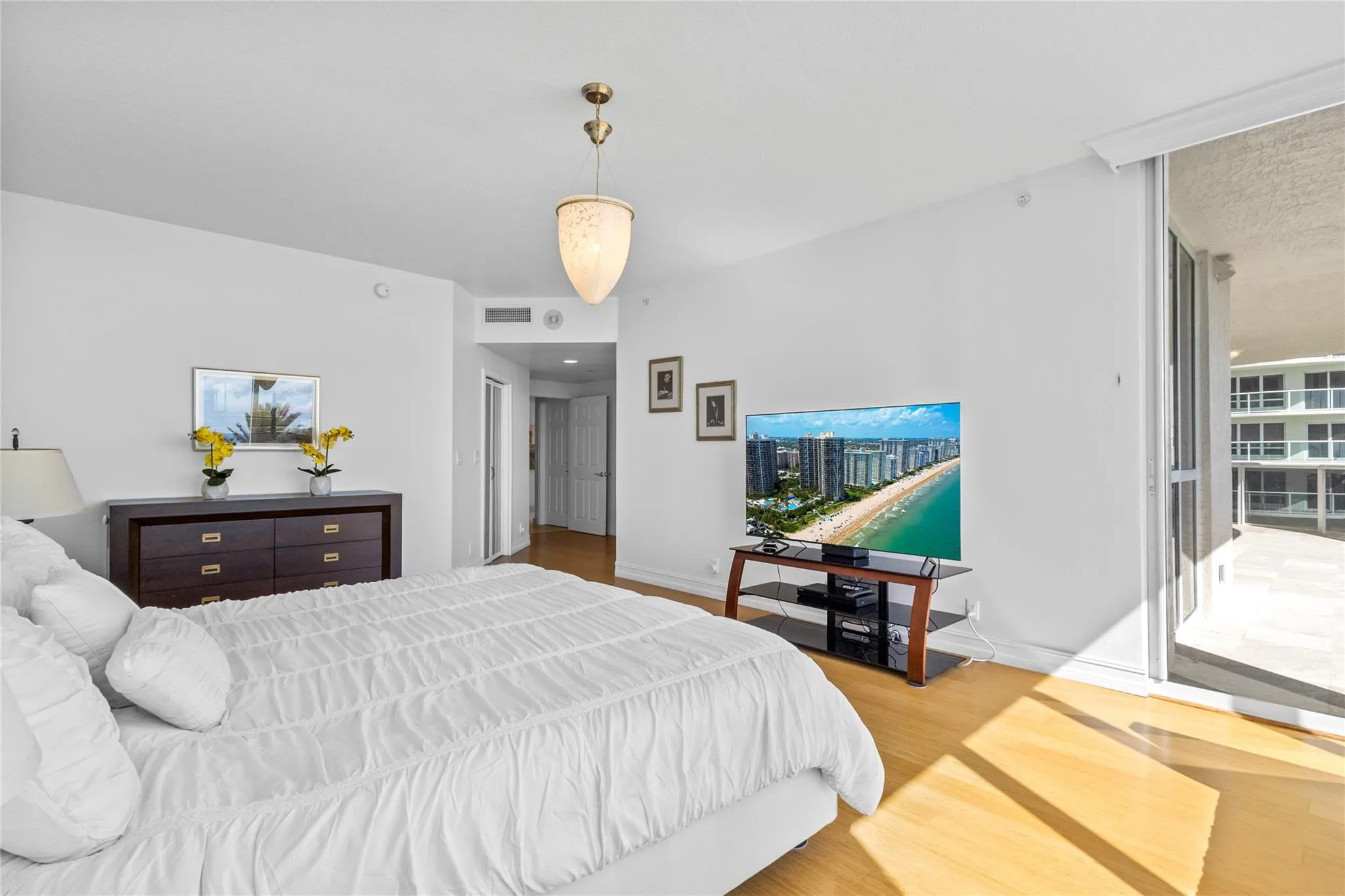 3200 N Ocean Blvd, #401