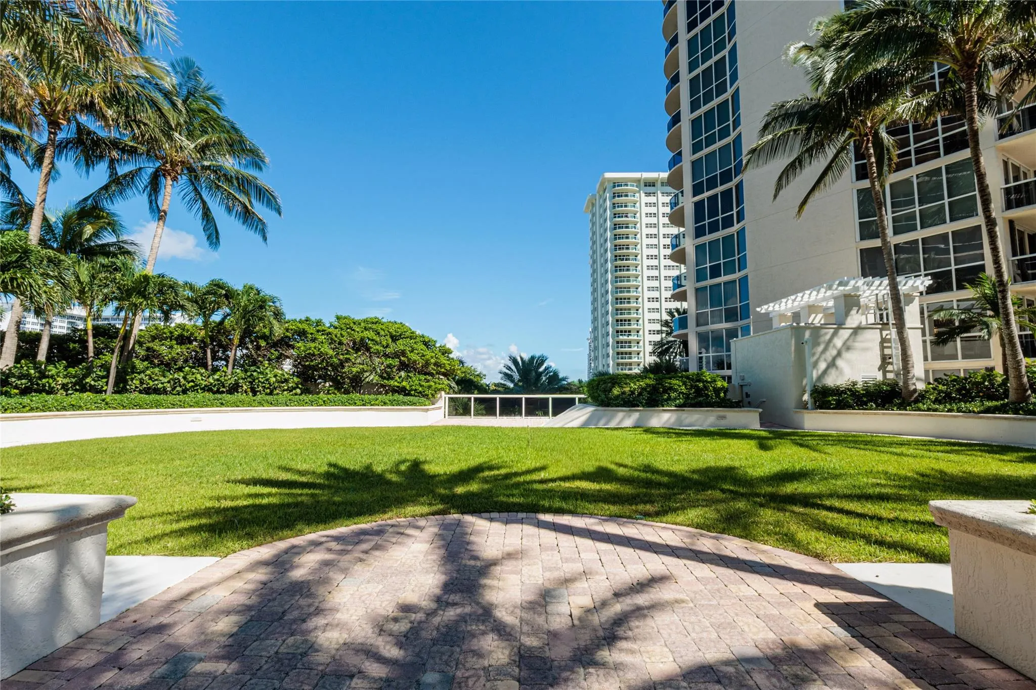 3200 N Ocean Blvd, #401