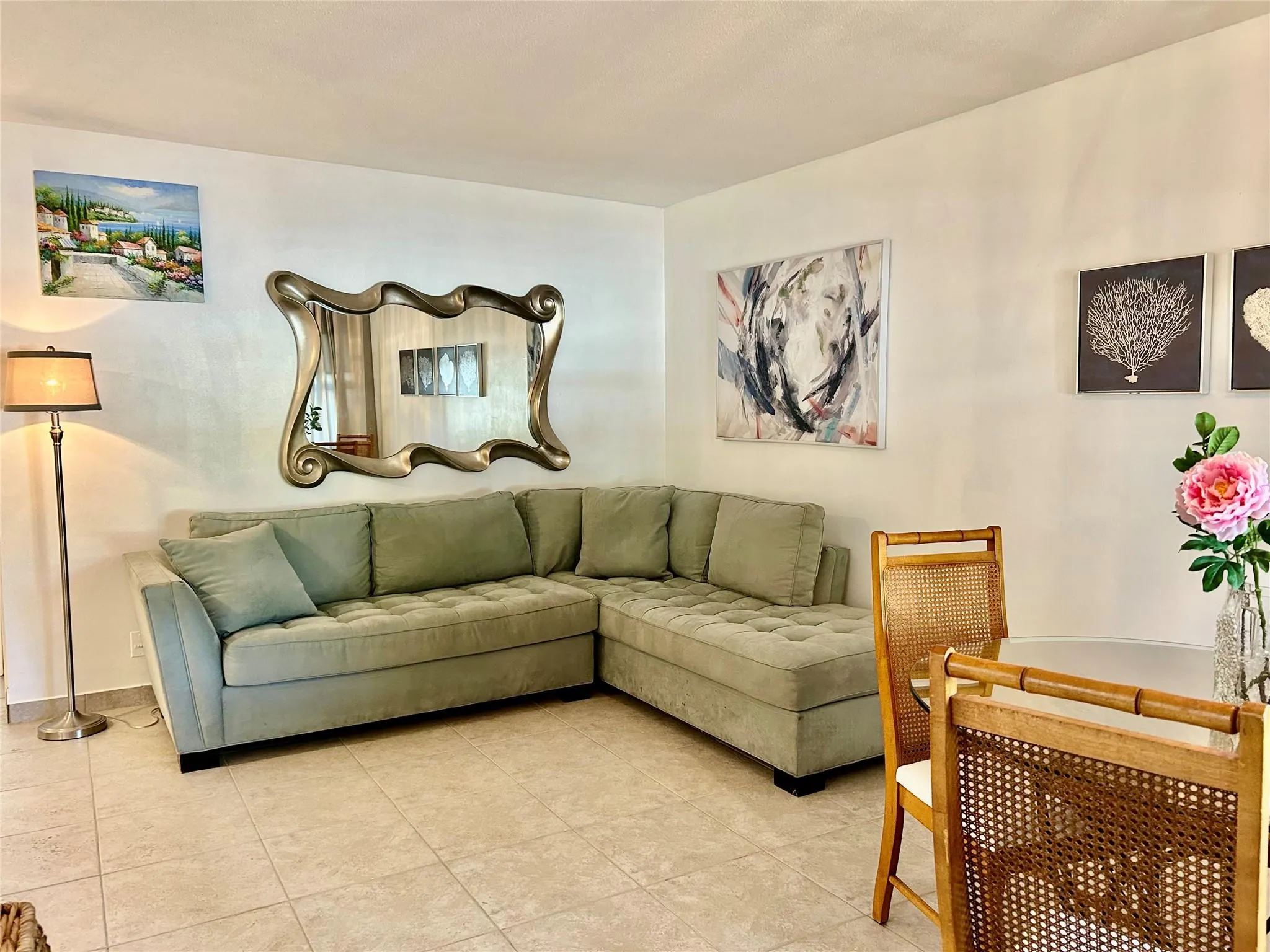 2050 NE 39th St, #N108