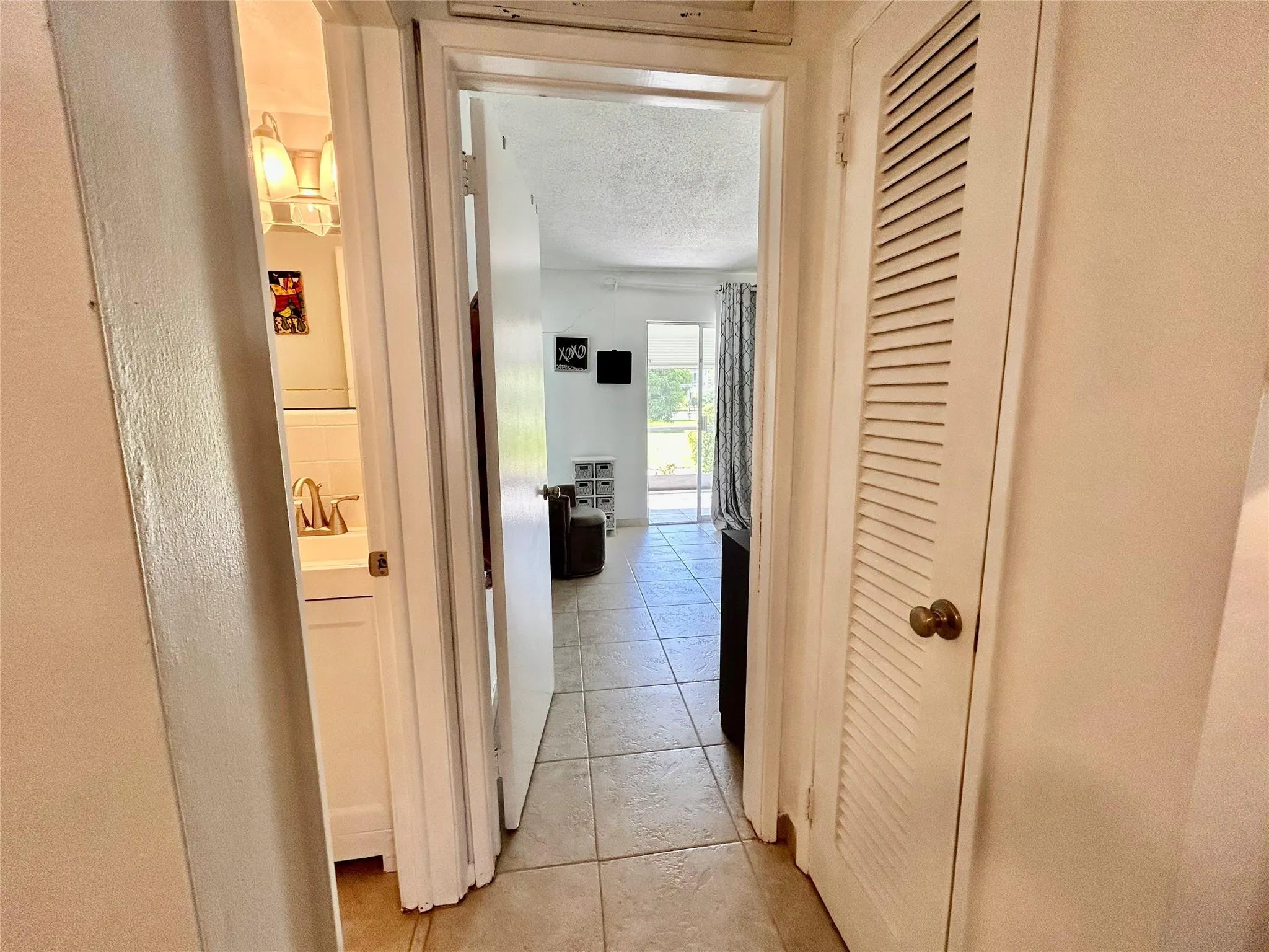 2050 NE 39th St, #N108