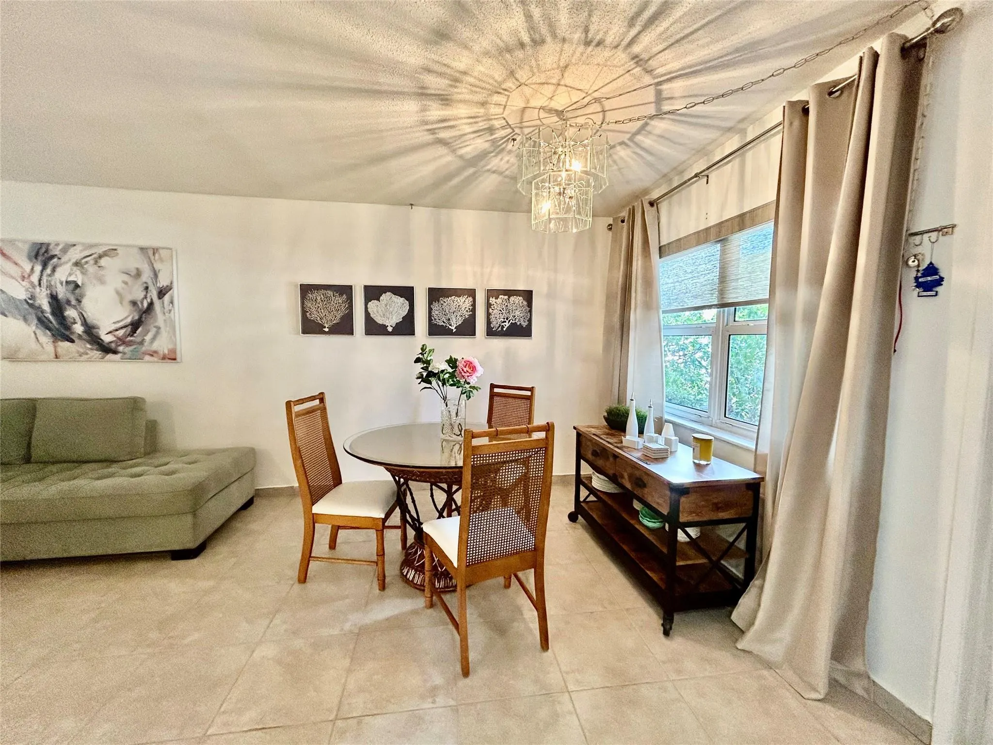 2050 NE 39th St, #N108