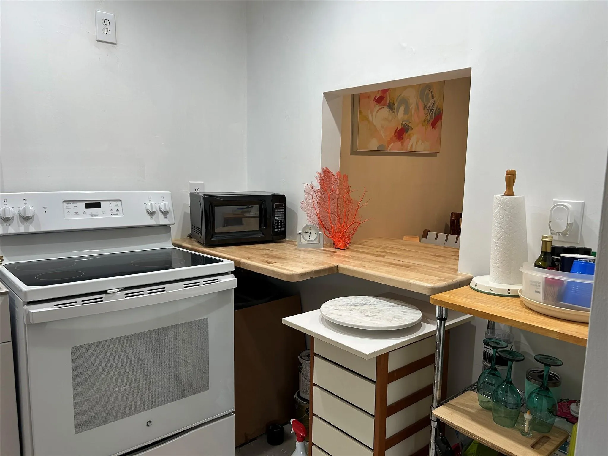 2050 NE 39th St, #N108