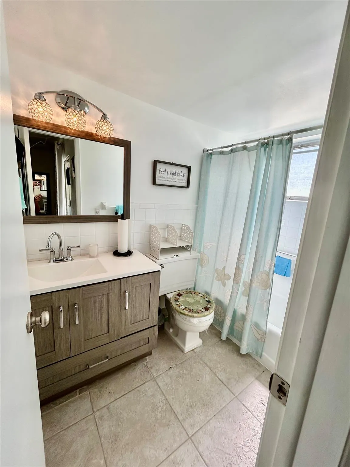 2050 NE 39th St, #N108