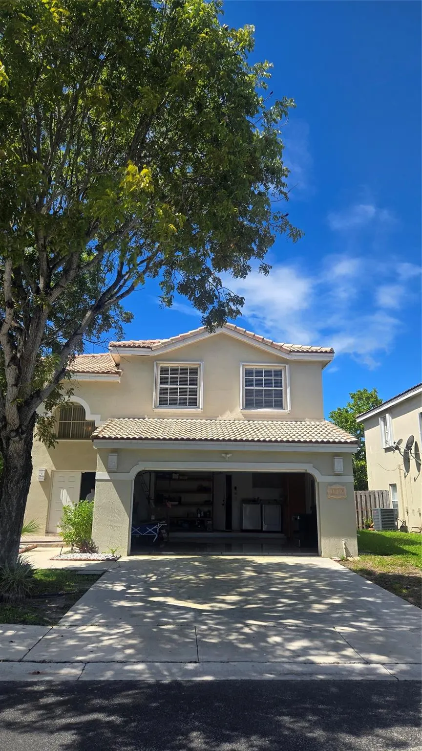 1512 SW 106th Ave