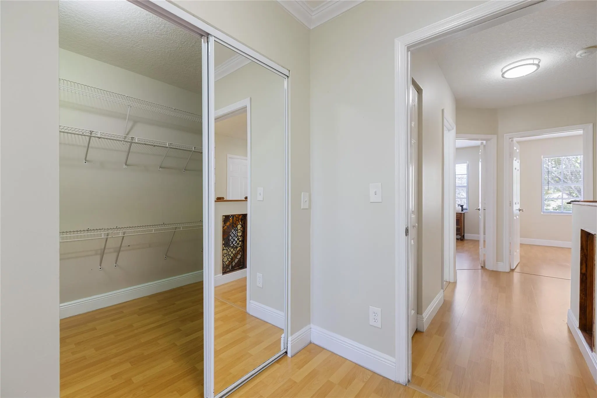 1512 SW 106th Ave