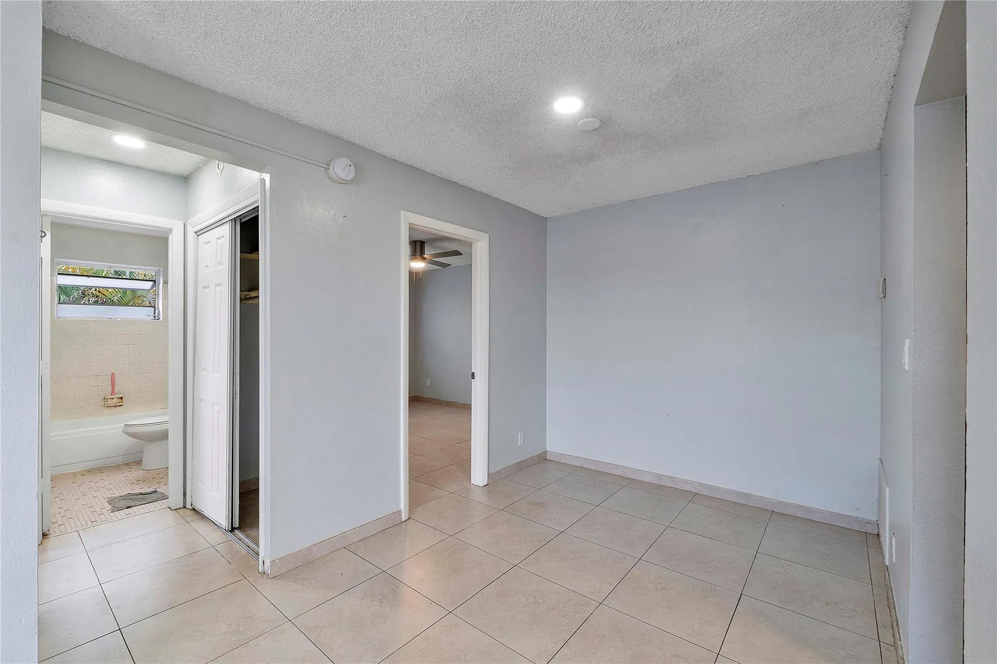 395 SW 15th St, #20