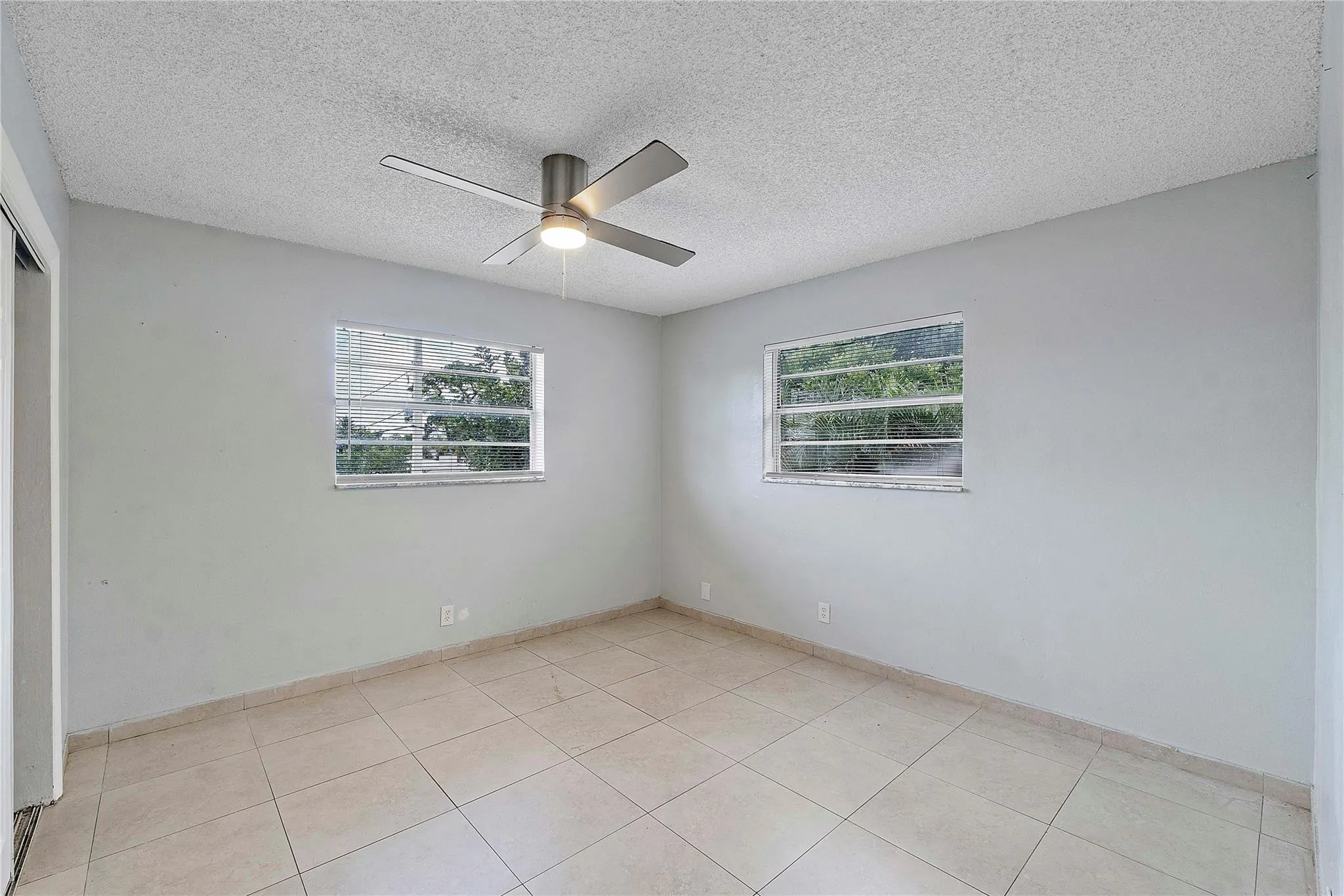 395 SW 15th St, #20
