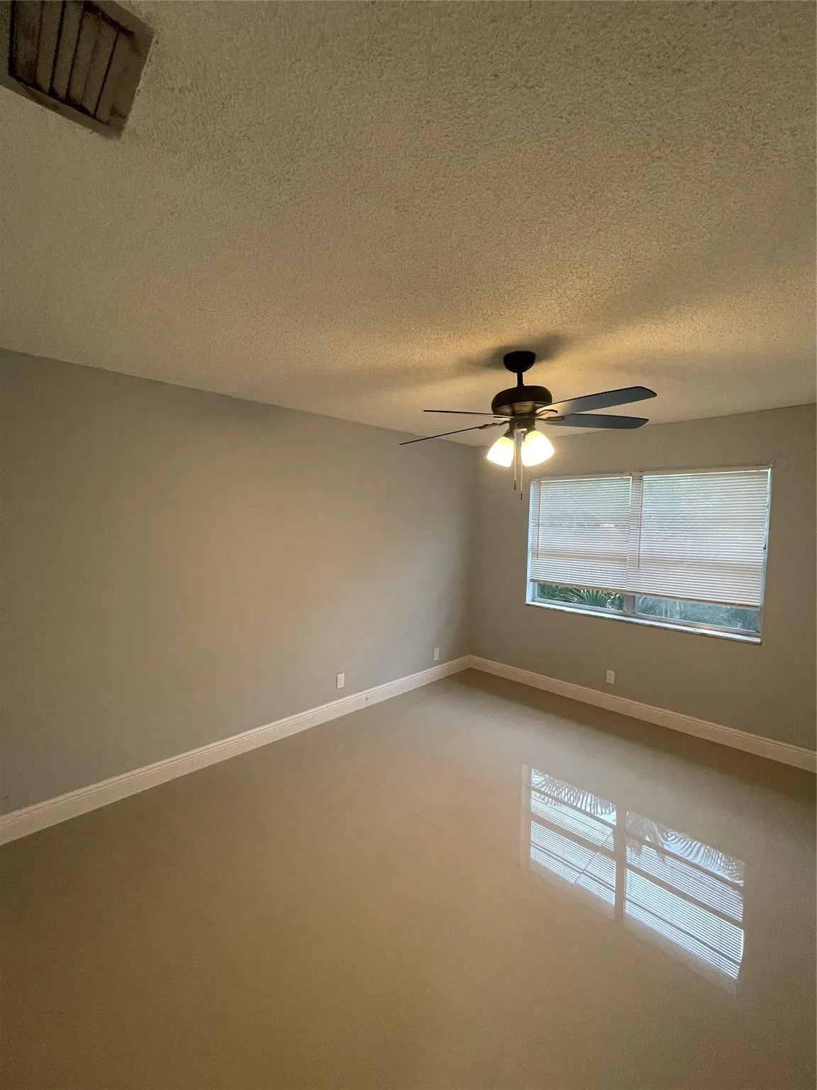 395 SW 15th St, #19