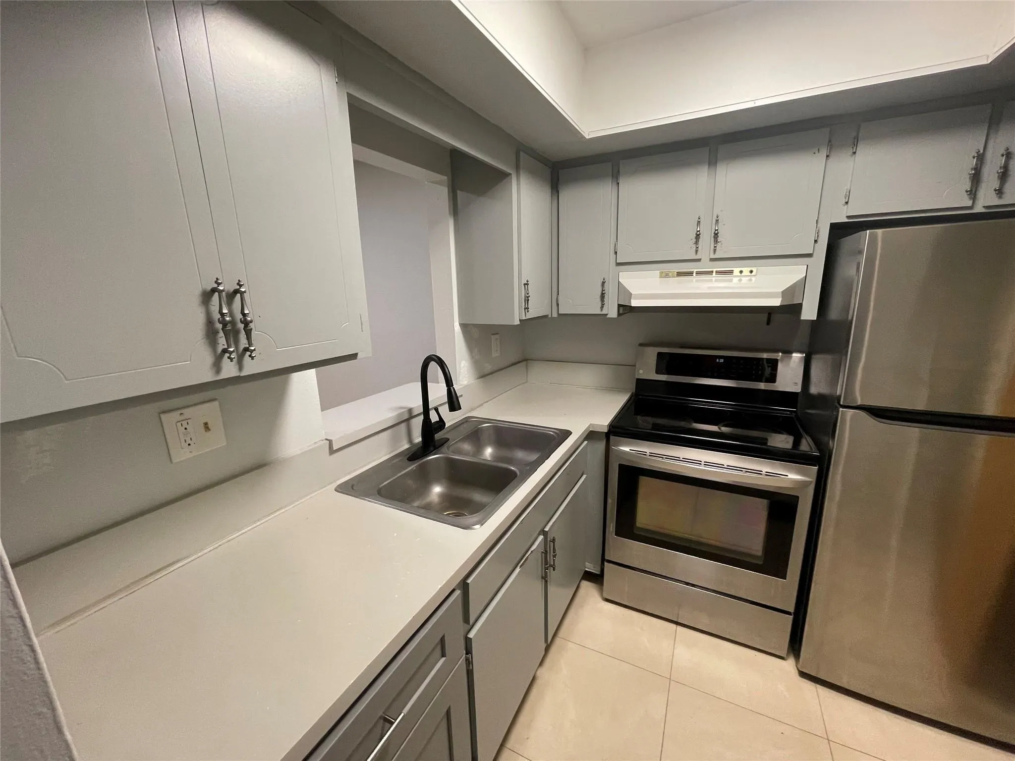 395 SW 15th St, #19