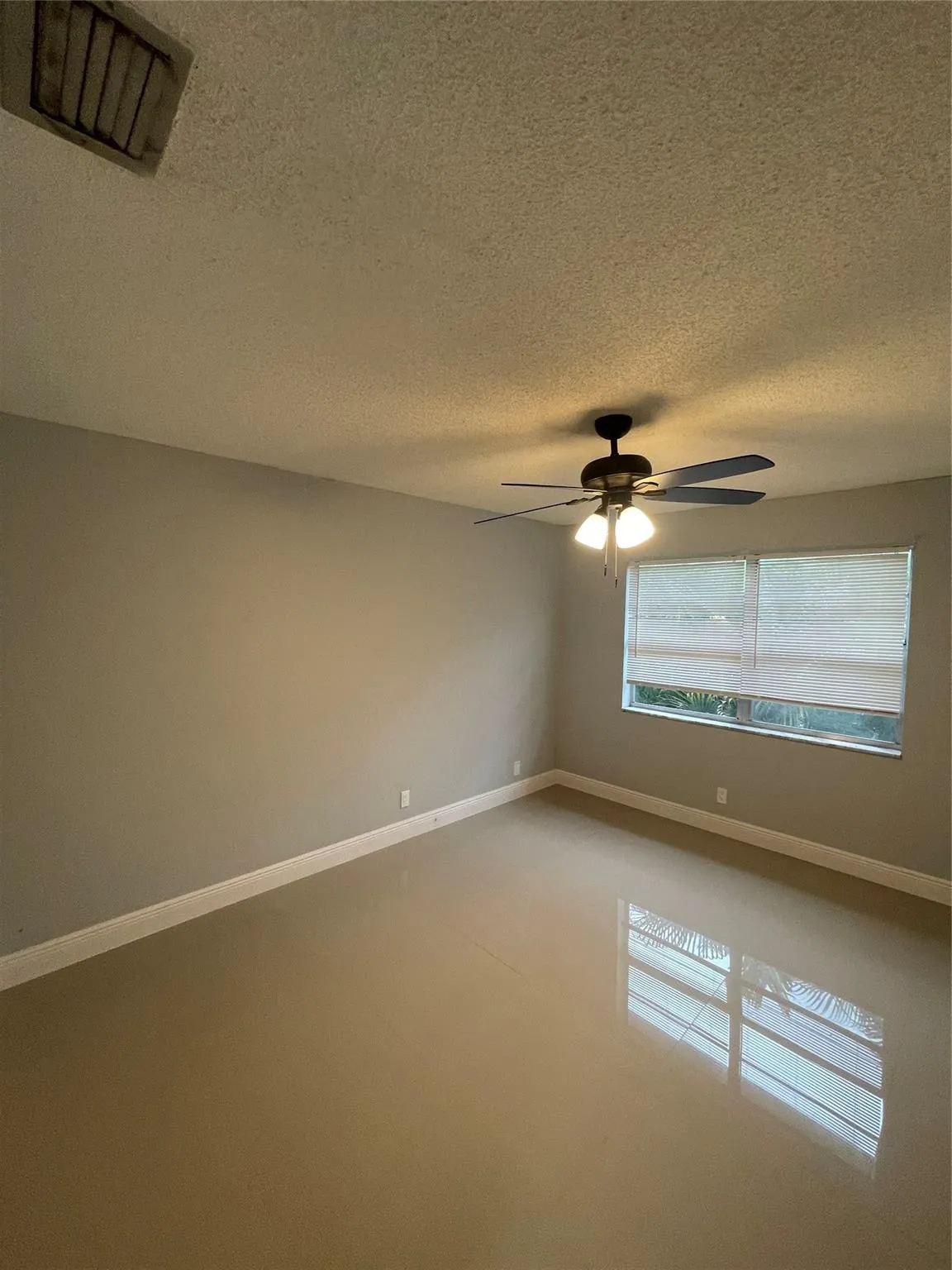 395 SW 15th St, #19