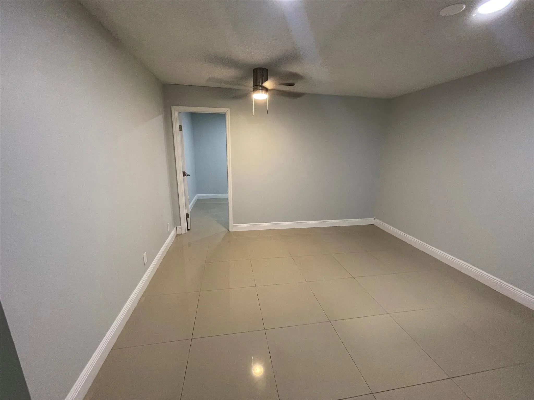 395 SW 15th St, #19