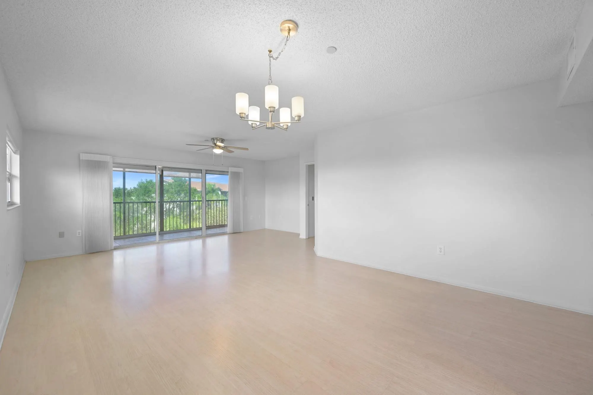 550 SW 137th Ave, #401L