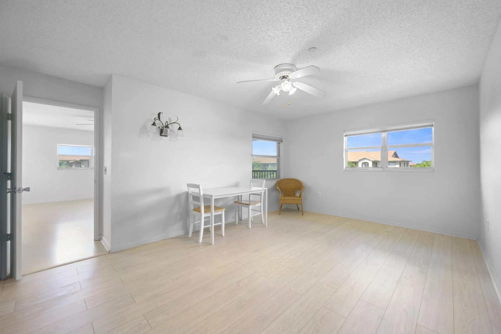 550 SW 137th Ave, #401L