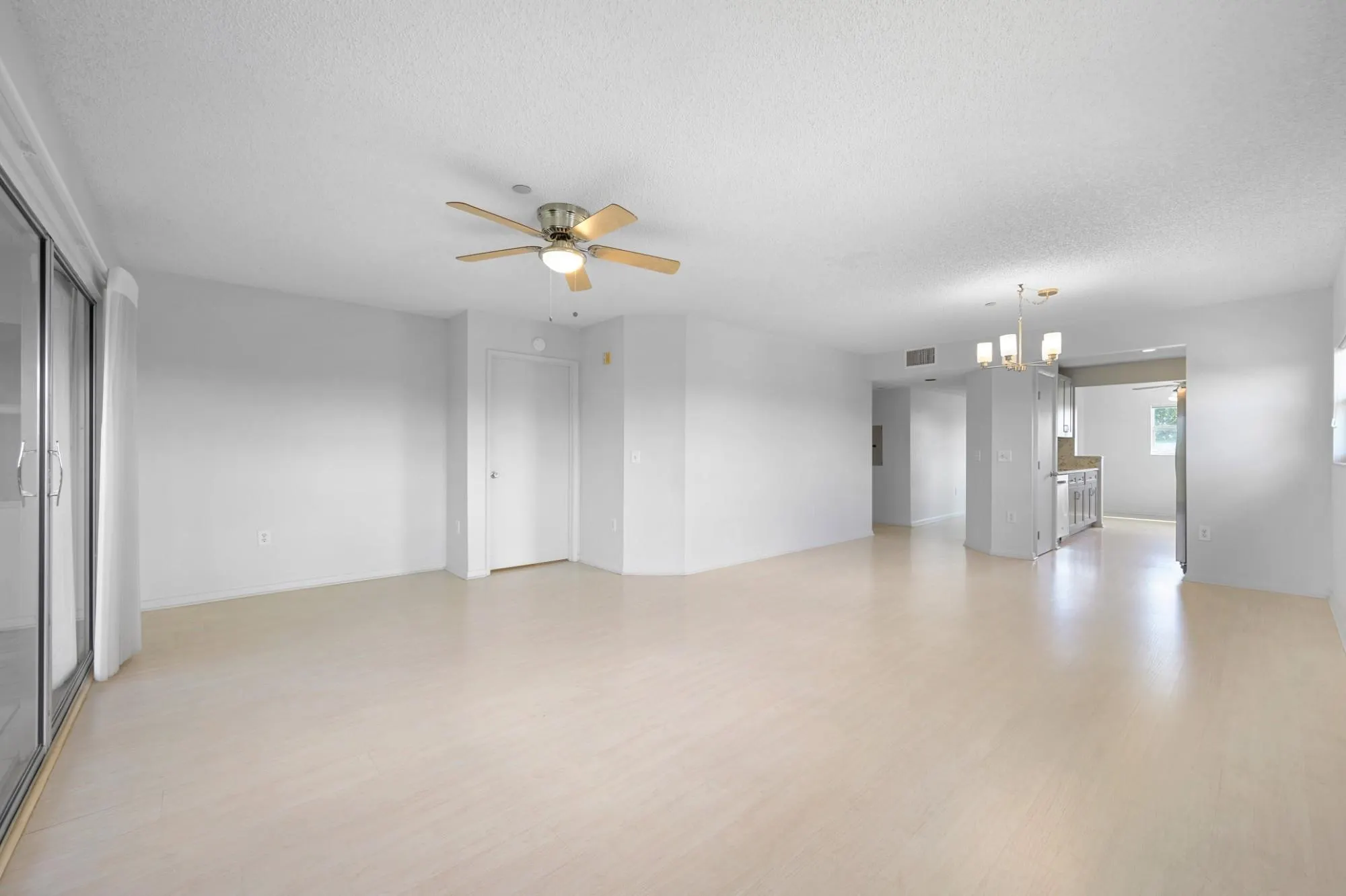 550 SW 137th Ave, #401L