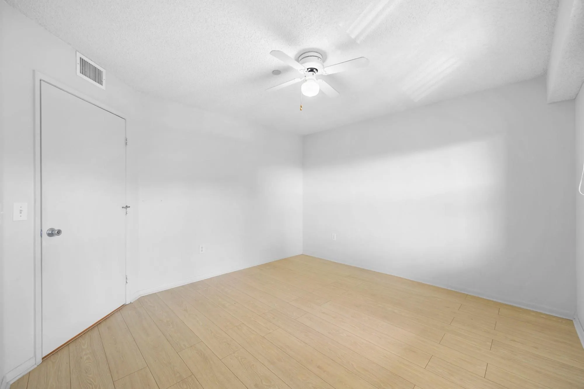 550 SW 137th Ave, #401L