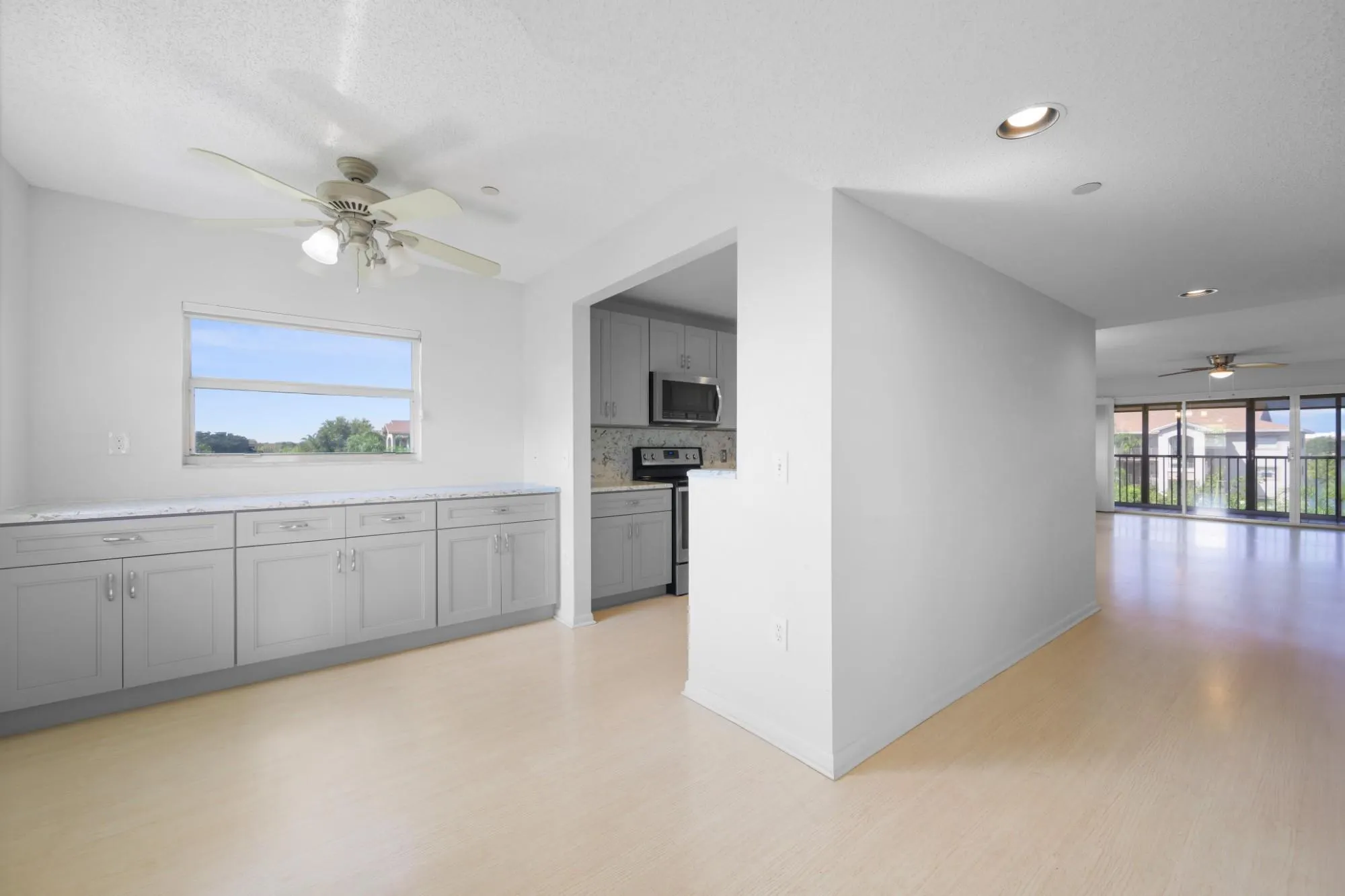 550 SW 137th Ave, #401L