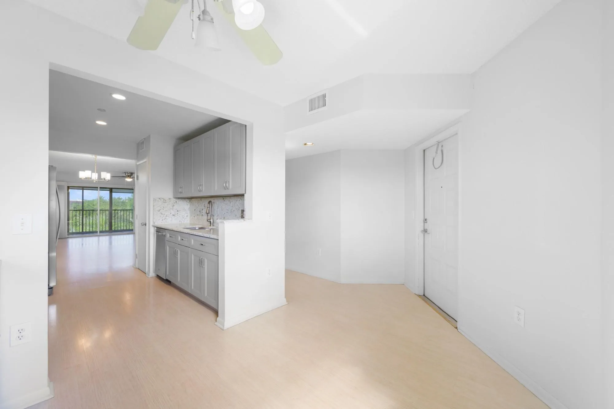 550 SW 137th Ave, #401L