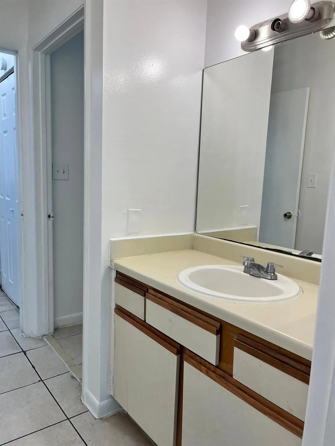 8030 SW 21st Ct, #8030