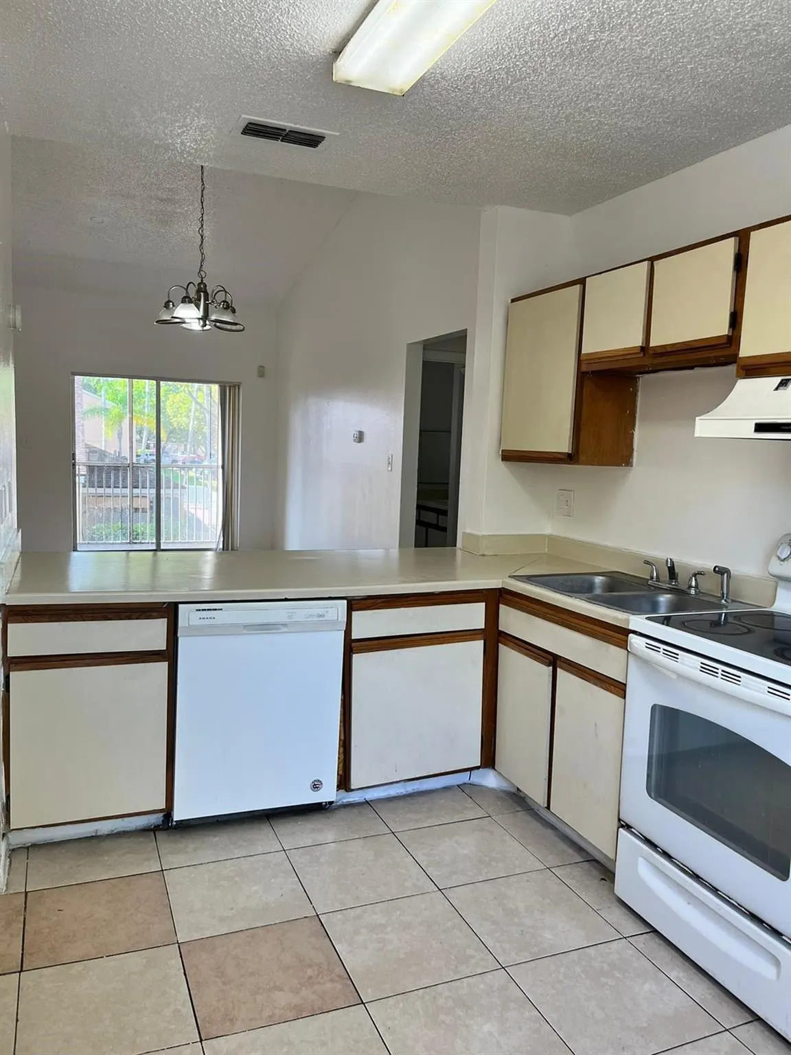 8030 SW 21st Ct, #8030
