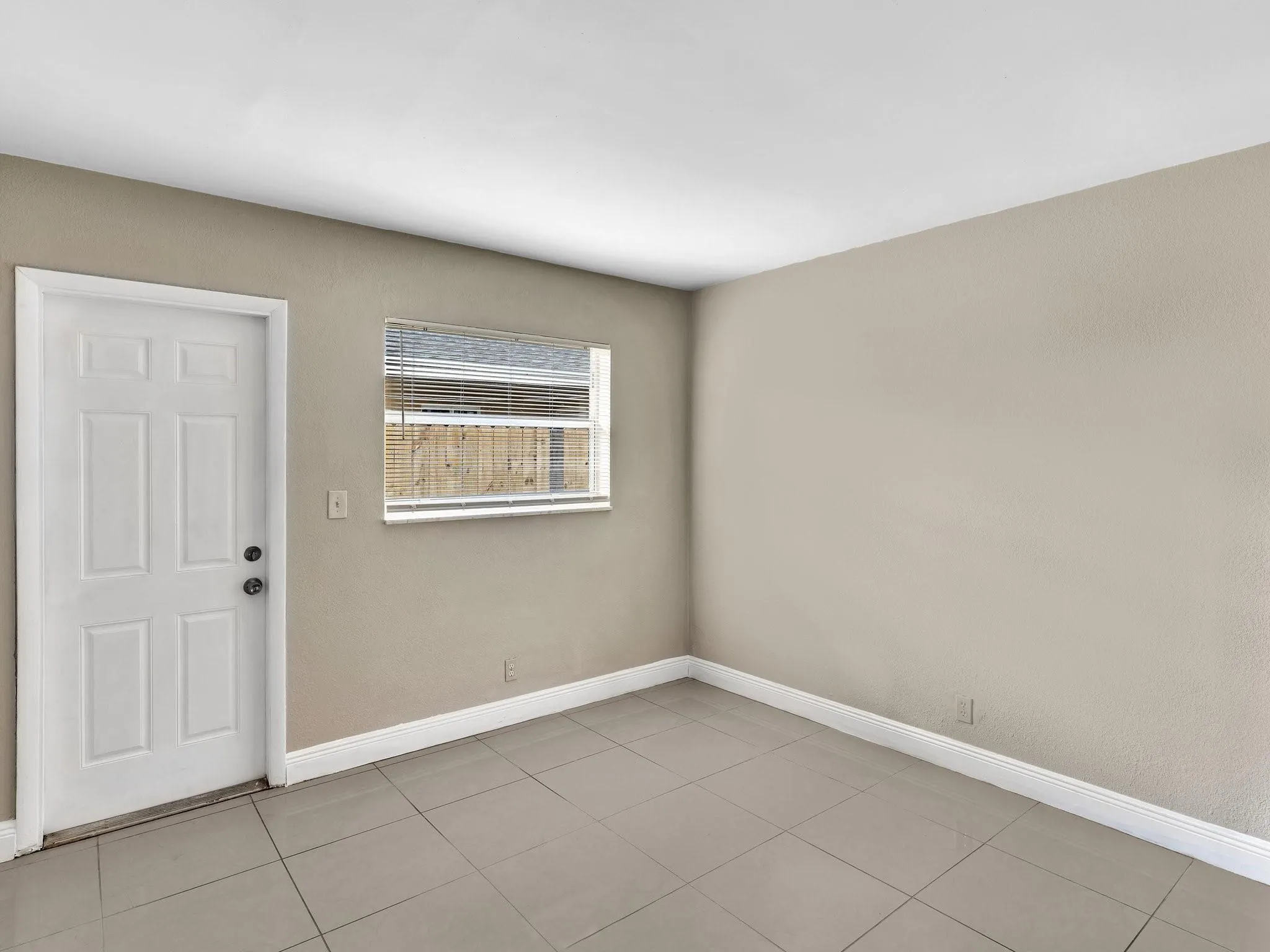 705 SW 15th Ave #3