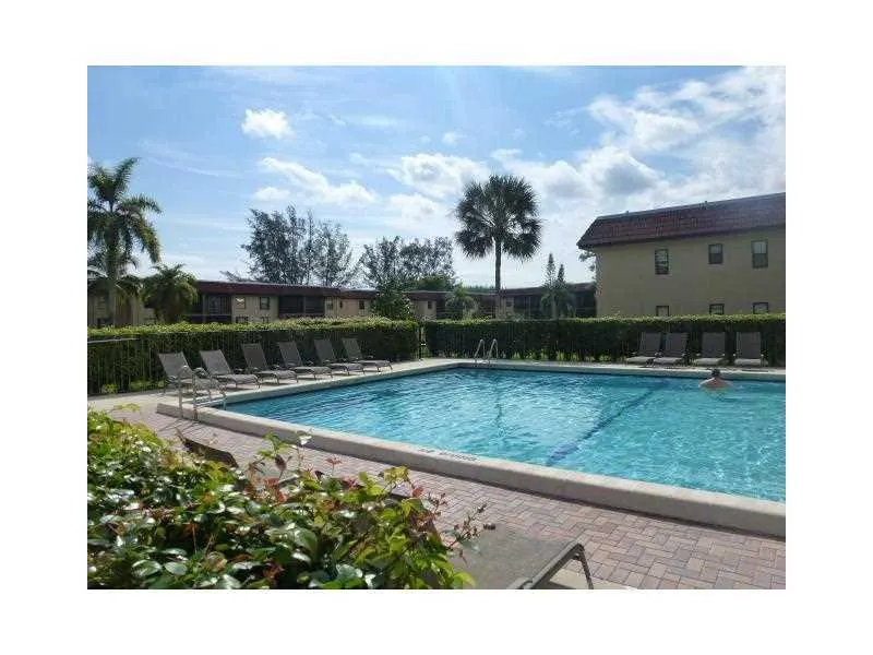 21895 Lake Forest Cir, #106