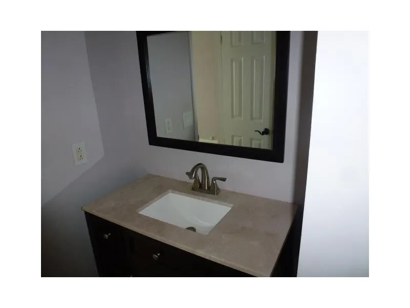 21895 Lake Forest Cir, #106