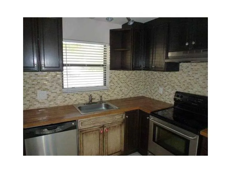 21895 Lake Forest Cir, #106
