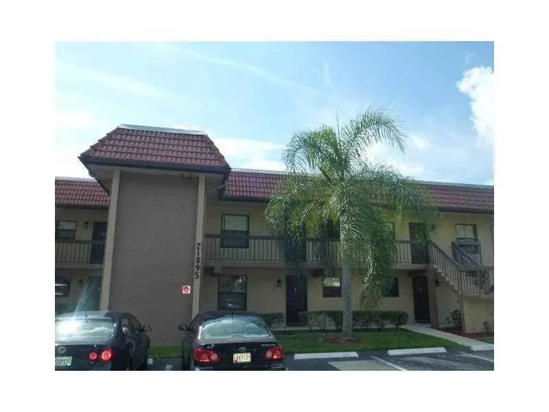 21895 Lake Forest Cir, #106