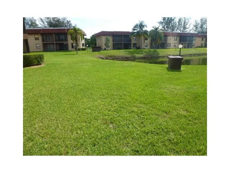 21895 Lake Forest Cir, #106