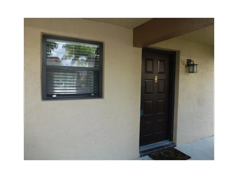 21895 Lake Forest Cir, #106