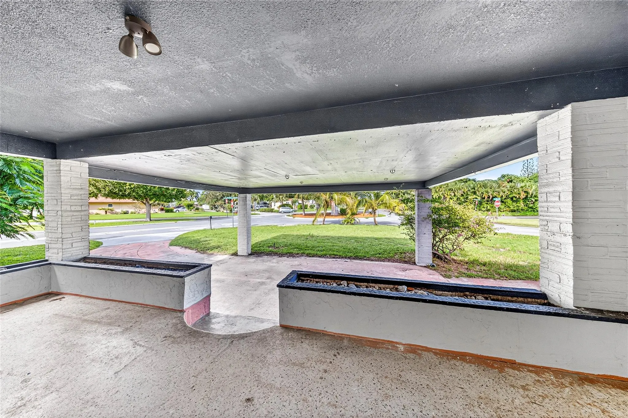 206 NW 5th Avenue