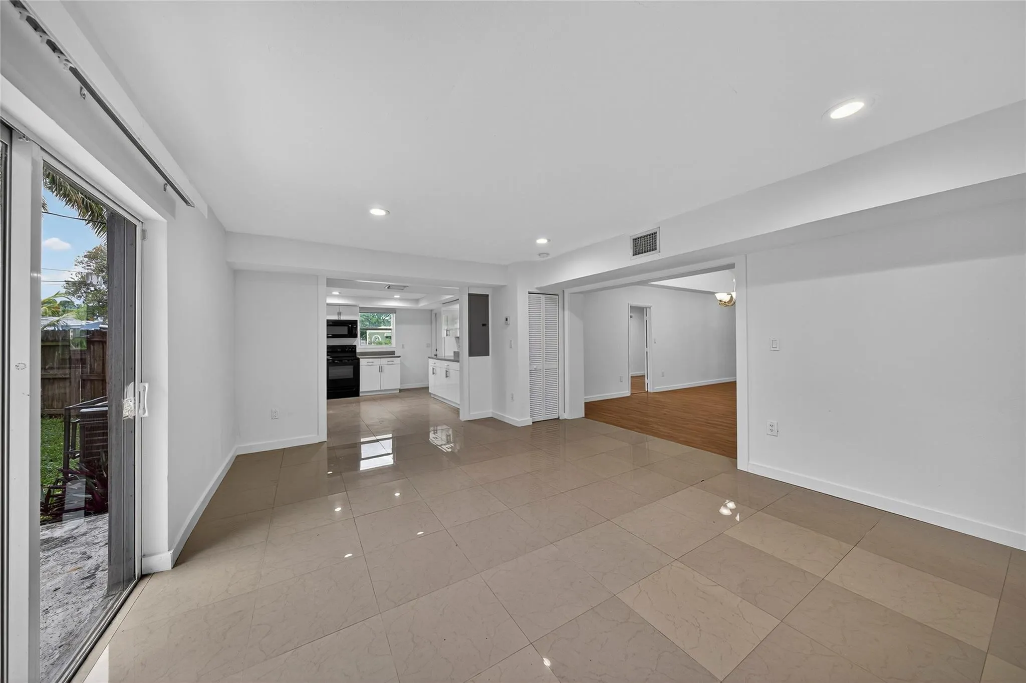 206 NW 5th Avenue