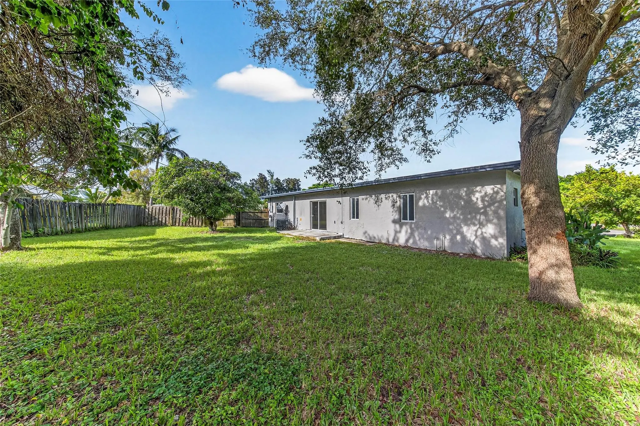 206 NW 5th Avenue