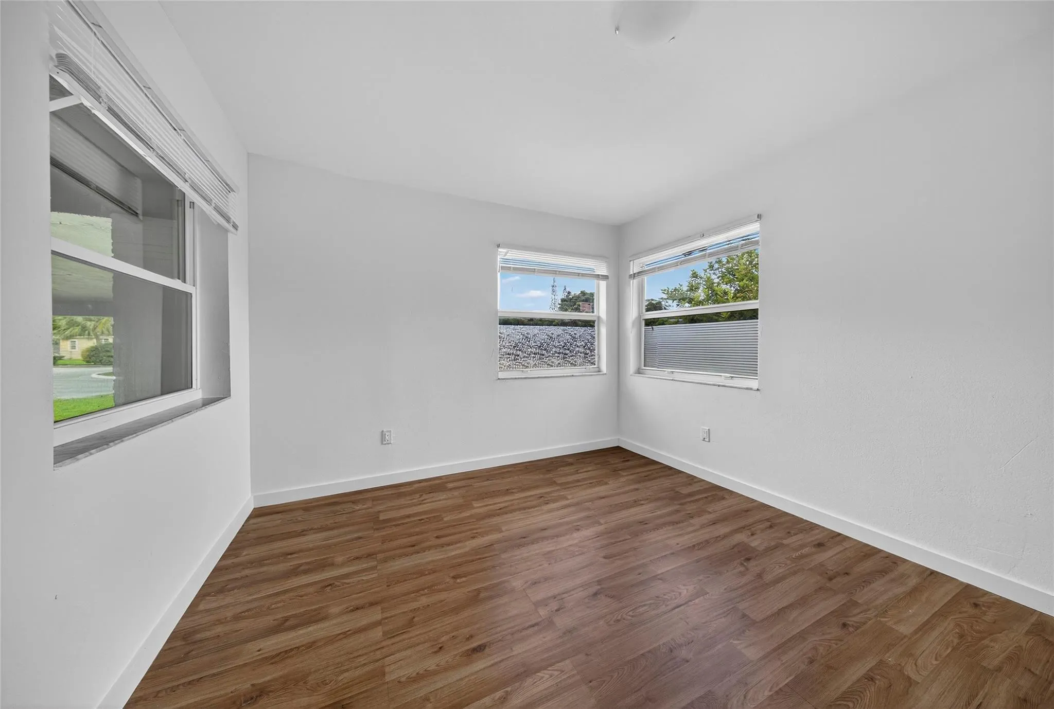 206 NW 5th Avenue