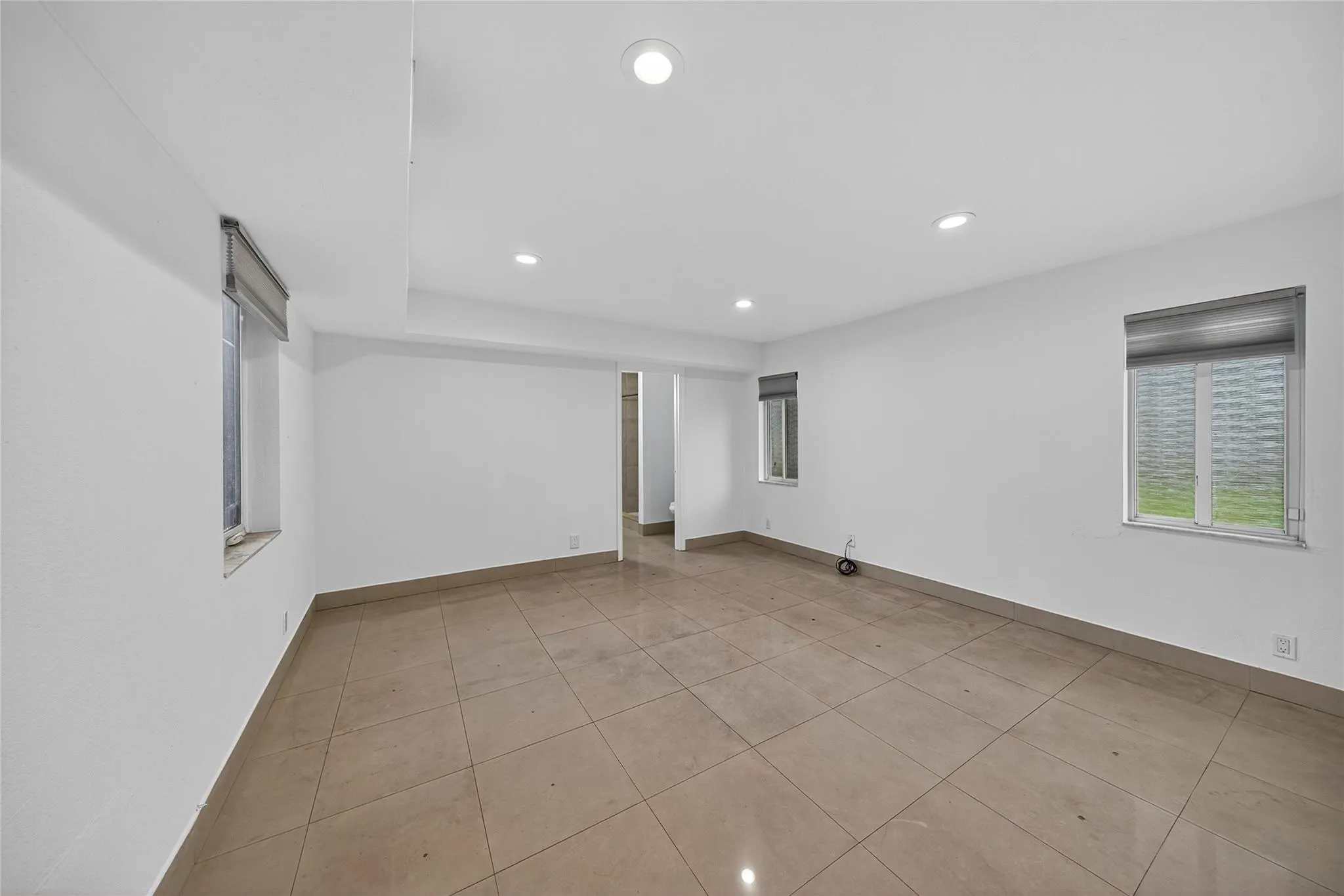 206 NW 5th Avenue