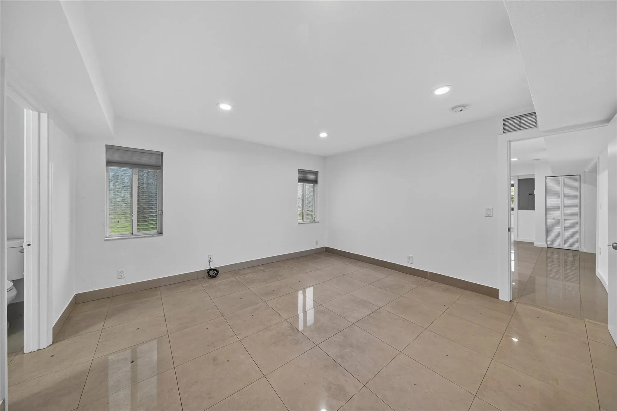 206 NW 5th Avenue